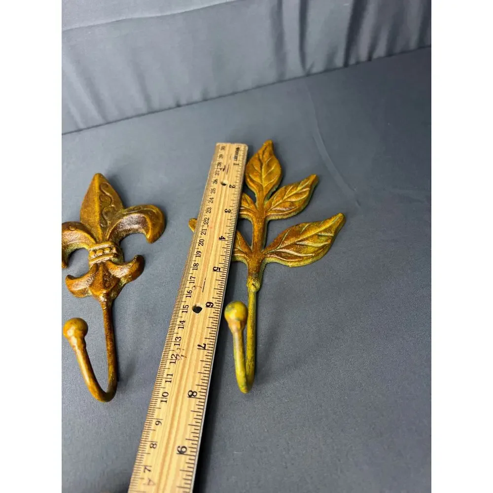 Set of 3 Metal Wall Hooks Fleur di Lis and Leaves 7
